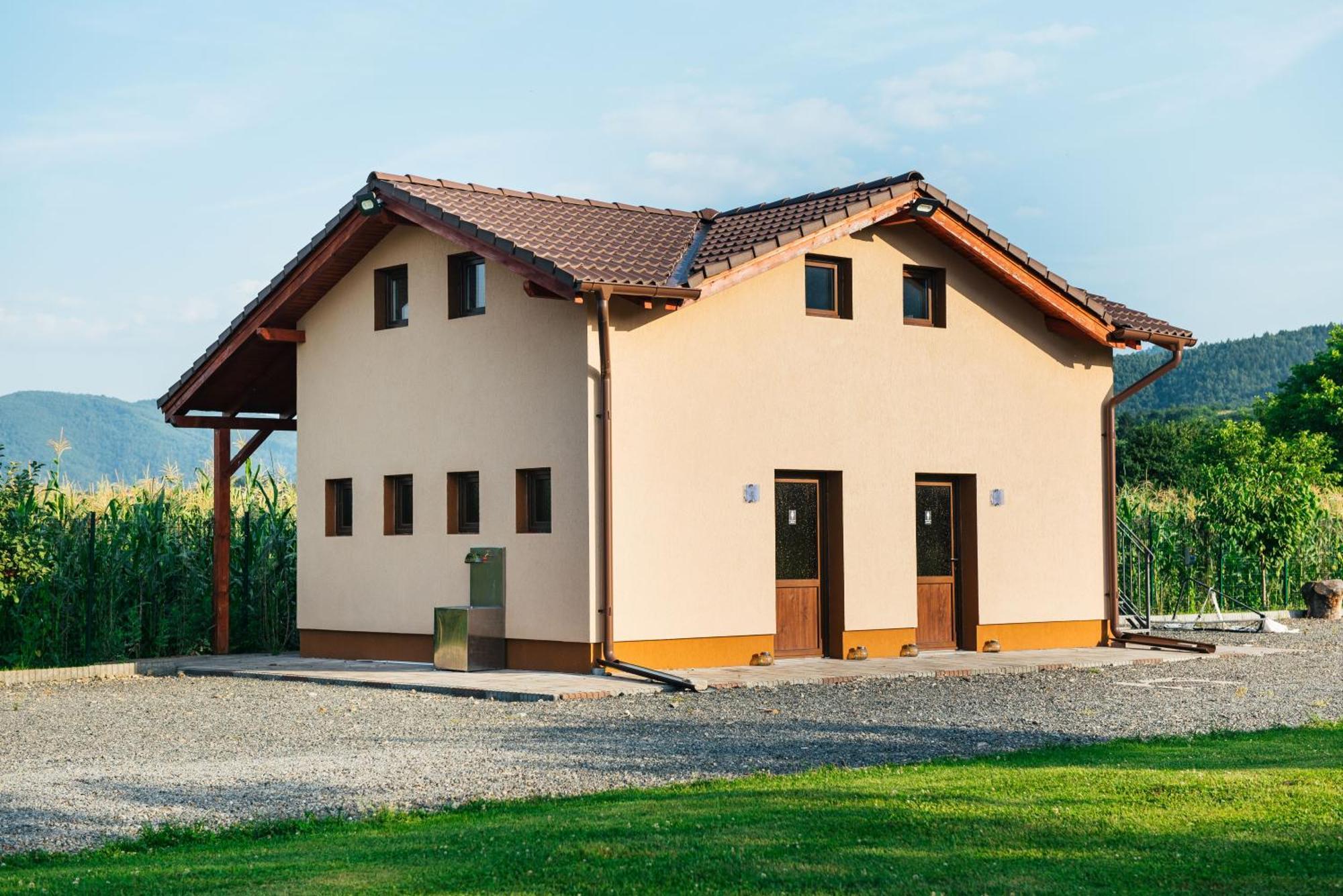 Rai Romanesc Sălişte Exterior foto